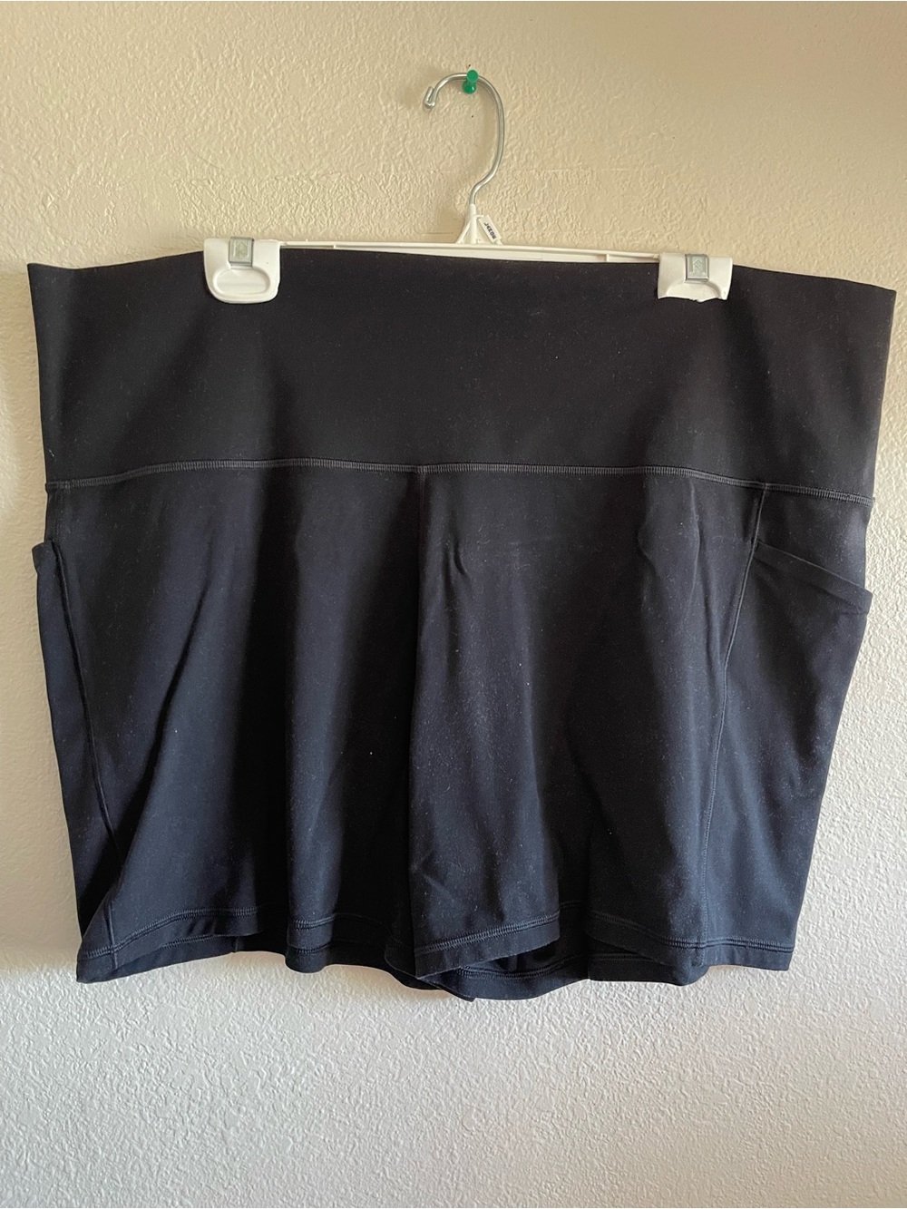 Athleta Salutation Stash High Rise 5" Short Plus Size 3X